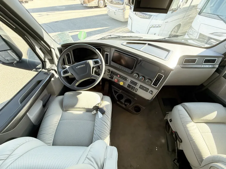 2026 Renegade XL 45 DBM | Photo 7 of 31