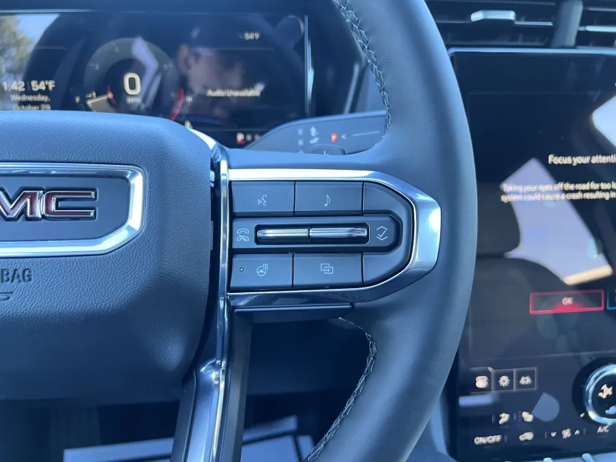 2026 GMC Terrain AWD Elevation | Photo 22 of 28