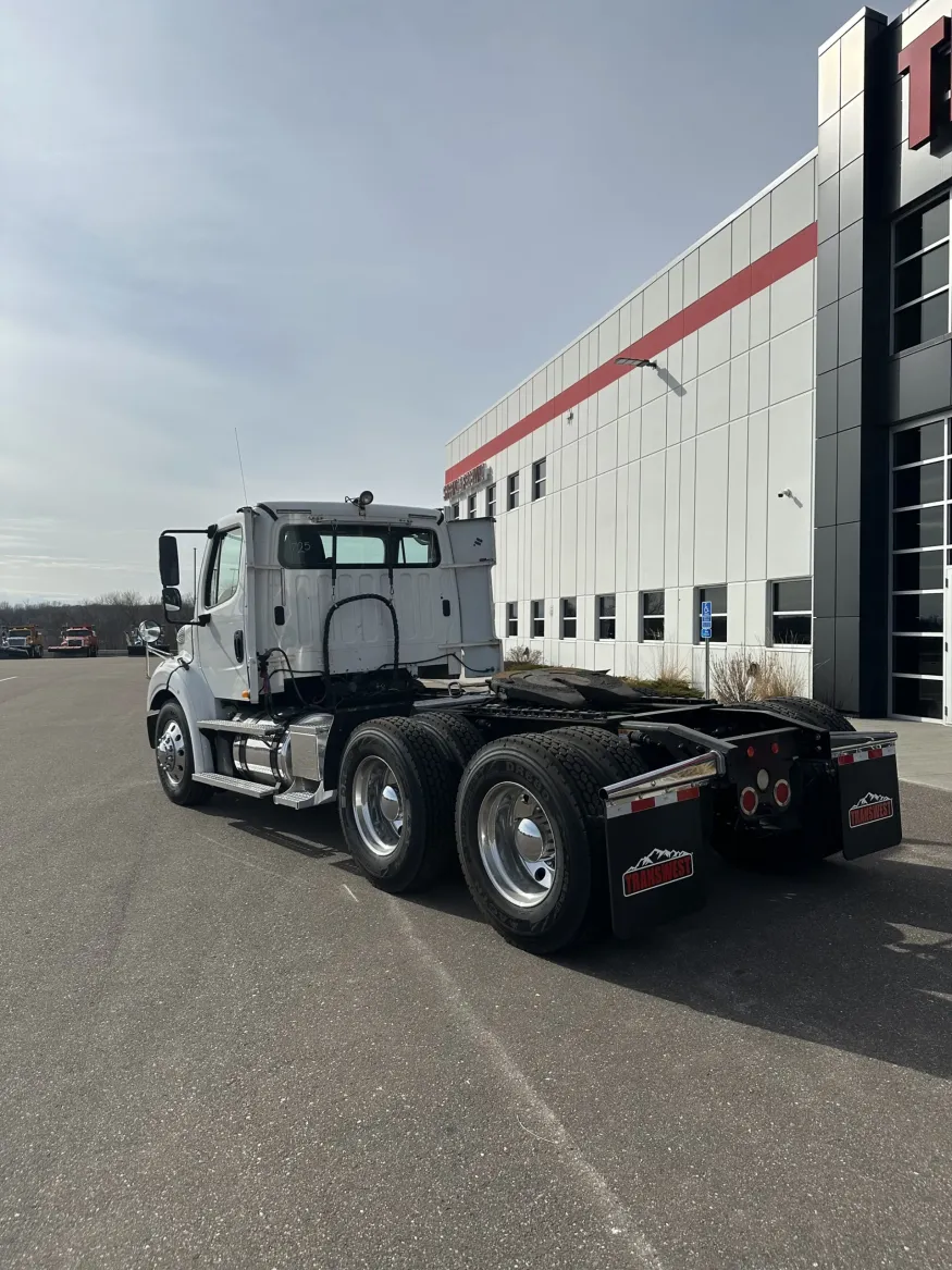2019 Freightliner M2 112 | Photo 7 of 14