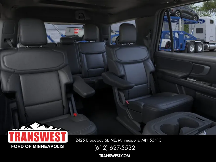 2025 Ford Expedition | Photo 10 of 23