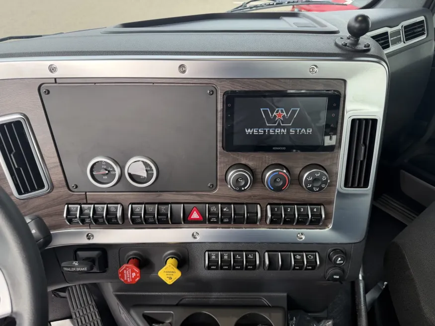 2026 Western Star 47X | Photo 6 of 9