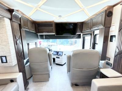 2023 Newmar Mountain Aire 4551 | Thumbnail Photo 8 of 38