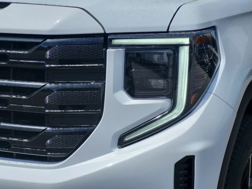 2026 GMC Sierra 1500 Elevation | Photo 7 of 24