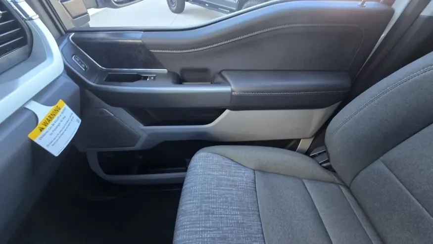 2026 Ford Super Duty F-350 | Photo 25 of 28