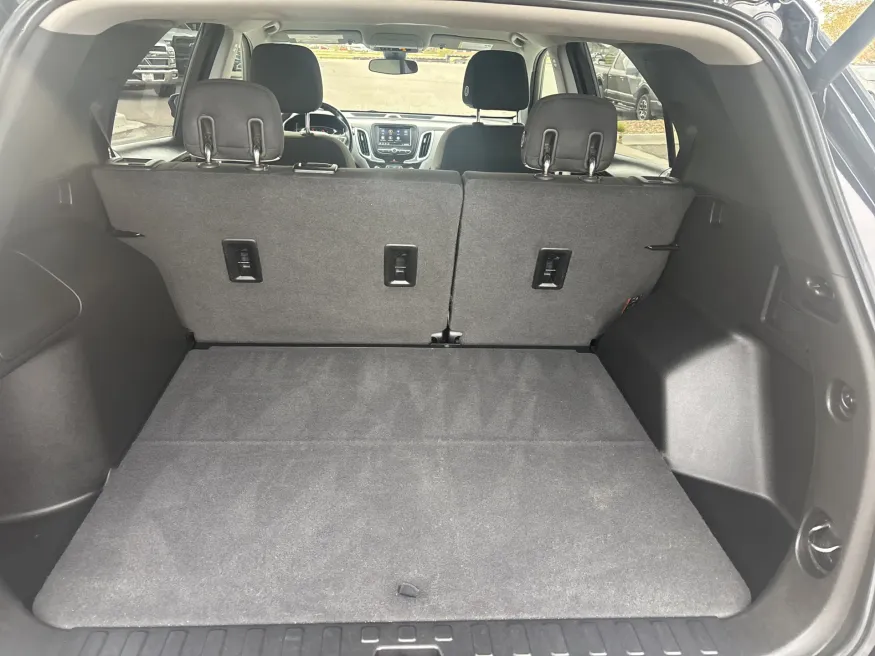 2020 Chevrolet Equinox LT | Photo 8 of 22