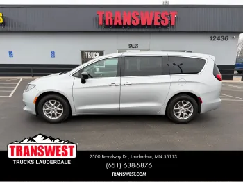 2024 Chrysler Voyager LX