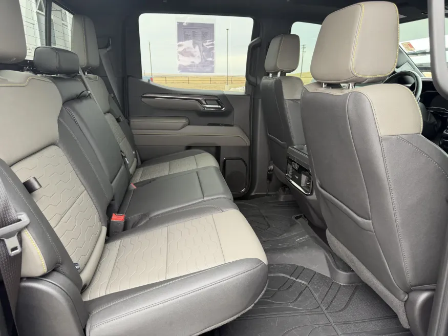 2024 Chevrolet Silverado 1500 ZR2 | Photo 8 of 20