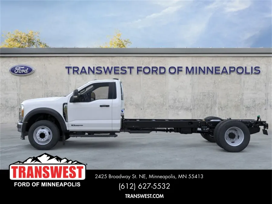 2025 Ford Super Duty F-600 | Photo 3 of 22