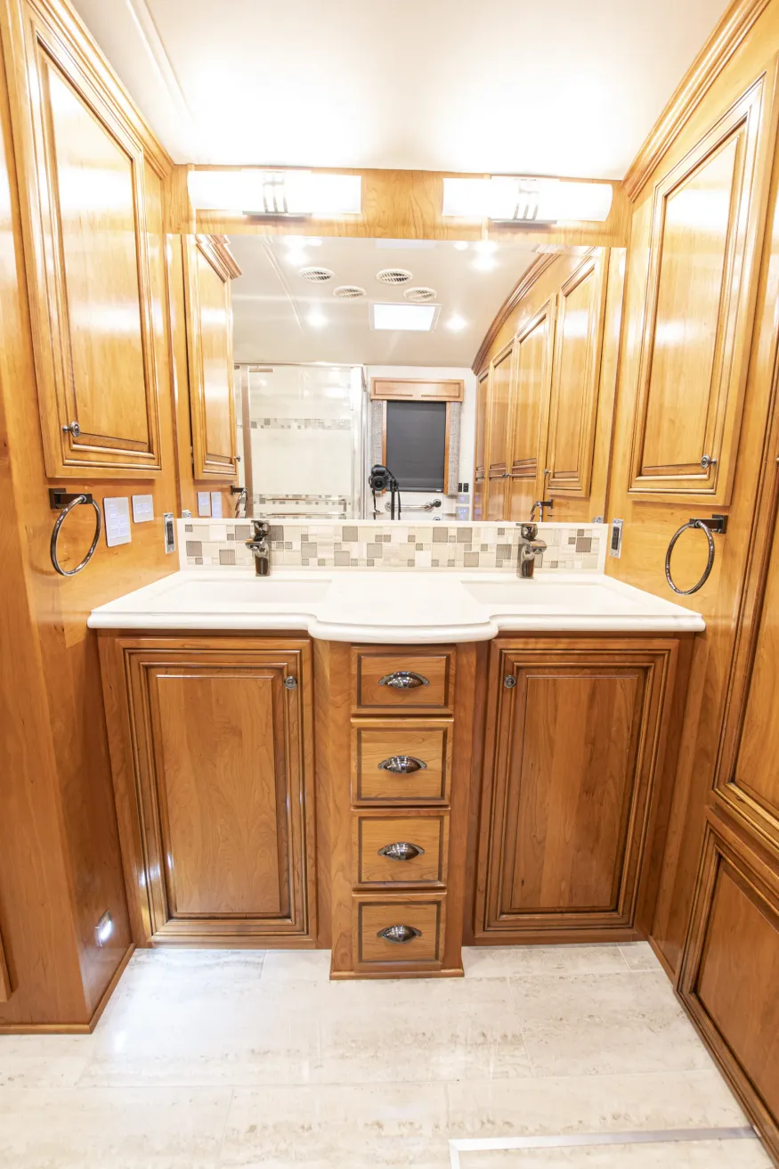 2020 Newmar Dutch Star 4369 | Photo 35 of 55