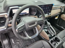 2026 GMC Canyon 4WD Denali | Thumbnail Photo 7 of 28