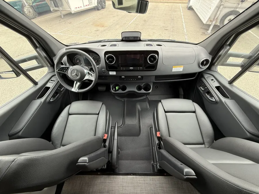 2026 Winnebago EKKO 23B | Photo 6 of 23