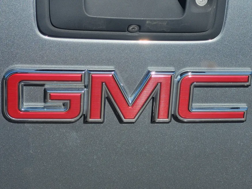 2019 GMC Canyon 4WD SLE | Photo 10 of 24