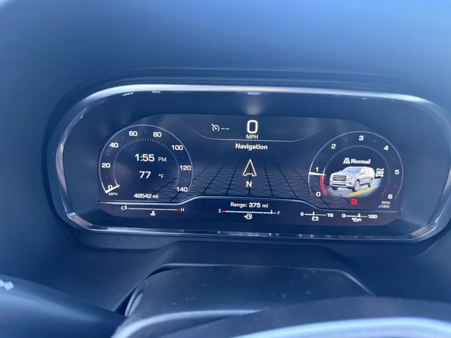 2024 GMC Yukon XL SLT | Photo 19 of 20