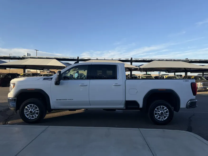 2022 GMC Sierra 2500HD SLE | Photo 4 of 18