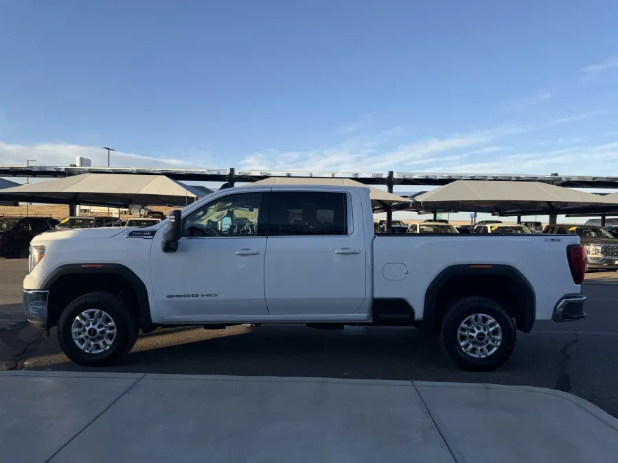 2022 GMC Sierra 2500HD SLE | Photo 4 of 18