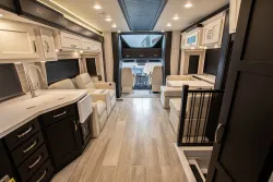 2026 Newmar Super Star 4059 | Thumbnail Photo 13 of 28