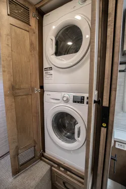 2026 Tiffin Phaeton 44OH | Thumbnail Photo 32 of 31