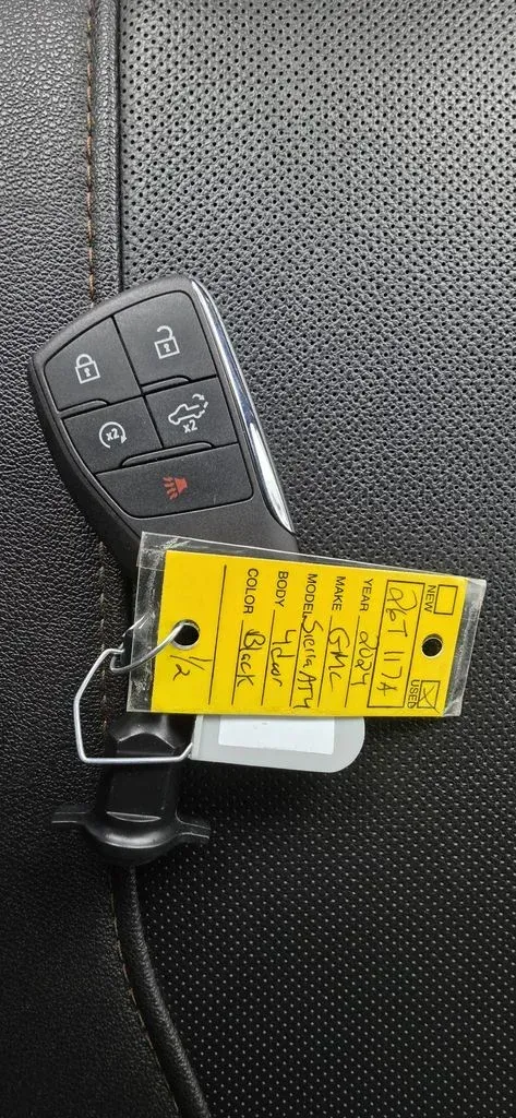 2024 GMC Sierra 1500 | Photo 25 of 32