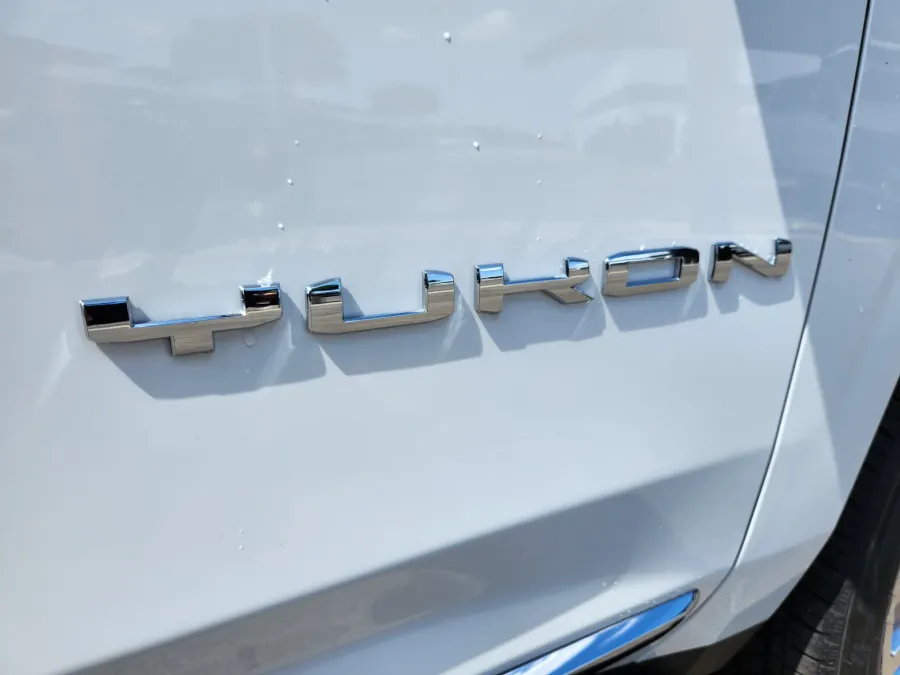 2025 GMC Yukon XL Elevation | Photo 22 of 33