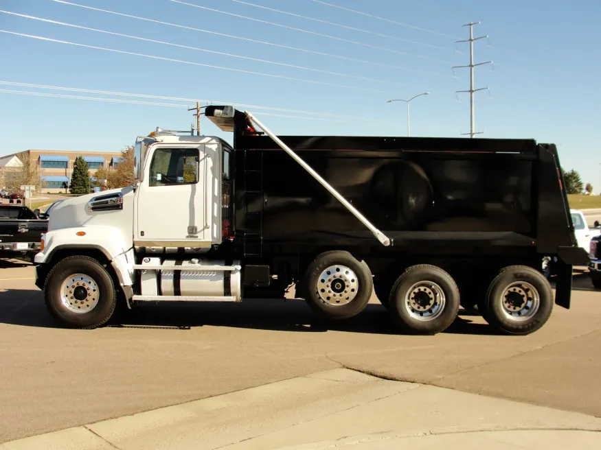 2018 Western Star 4700 | Photo 7 of 22