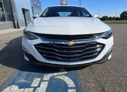 2024 Chevrolet Malibu | Thumbnail Photo 2 of 27