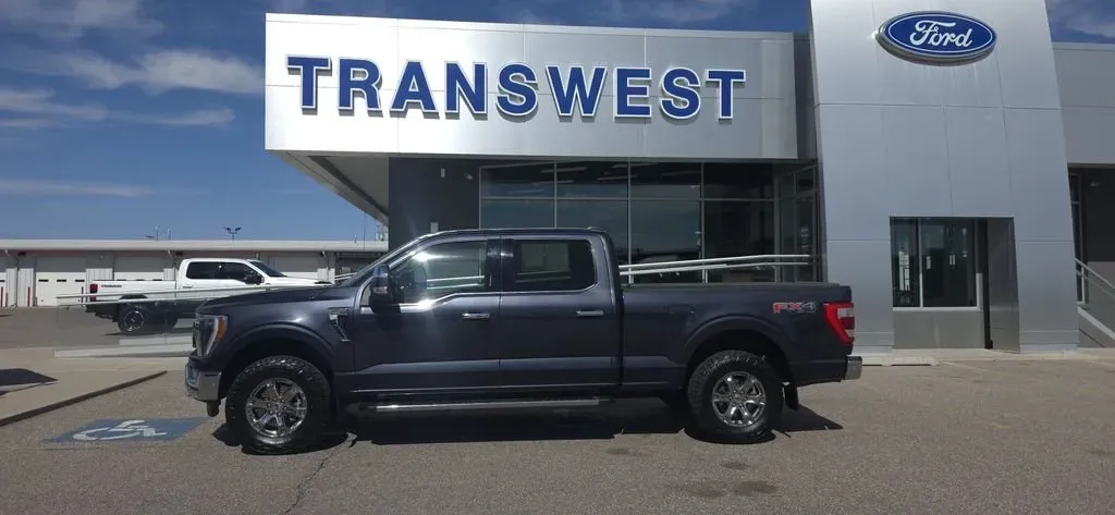 2021 Ford F-150 | Photo 2 of 32