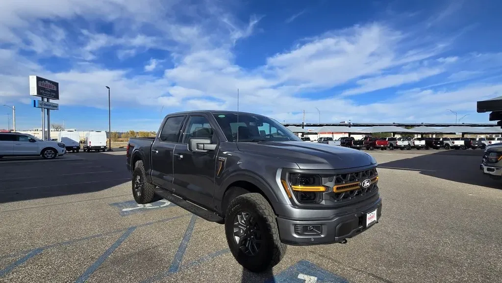 2025 Ford F-150 | Photo 3 of 31