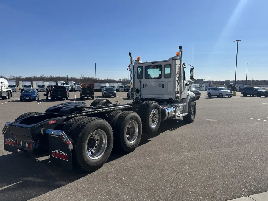 2027 Western Star 49X | Photo 5 of 14