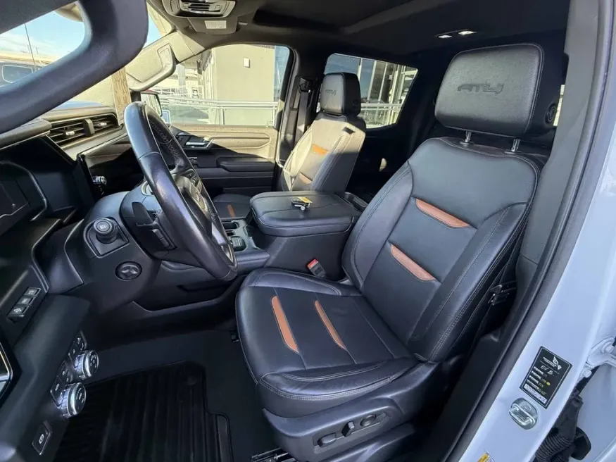 2023 GMC Sierra 1500 | Photo 15 of 29