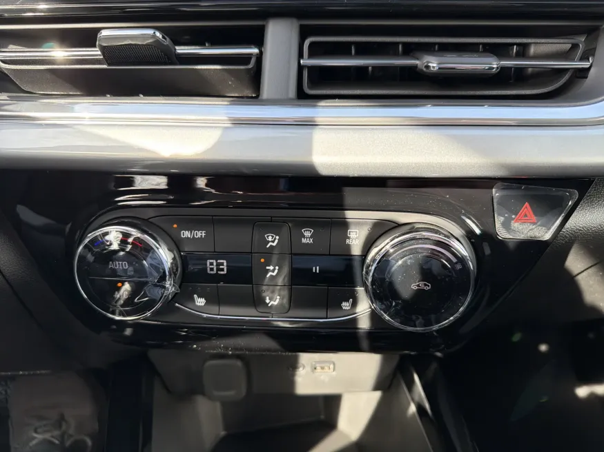 2026 Chevrolet Trax LT | Photo 16 of 19