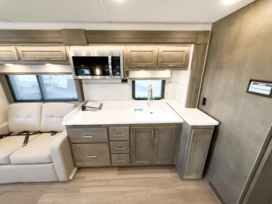 2026 Renegade Verona 40VTS | Photo 11 of 31