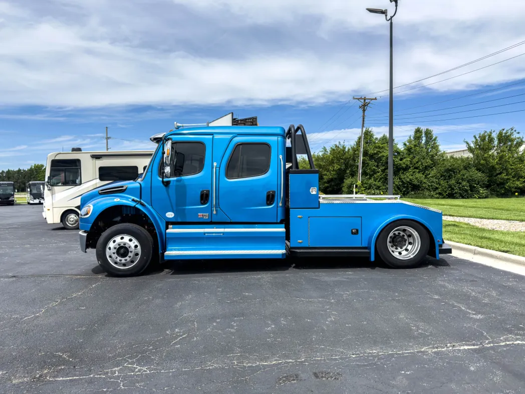 2024 Freightliner M2 106 Bolt 