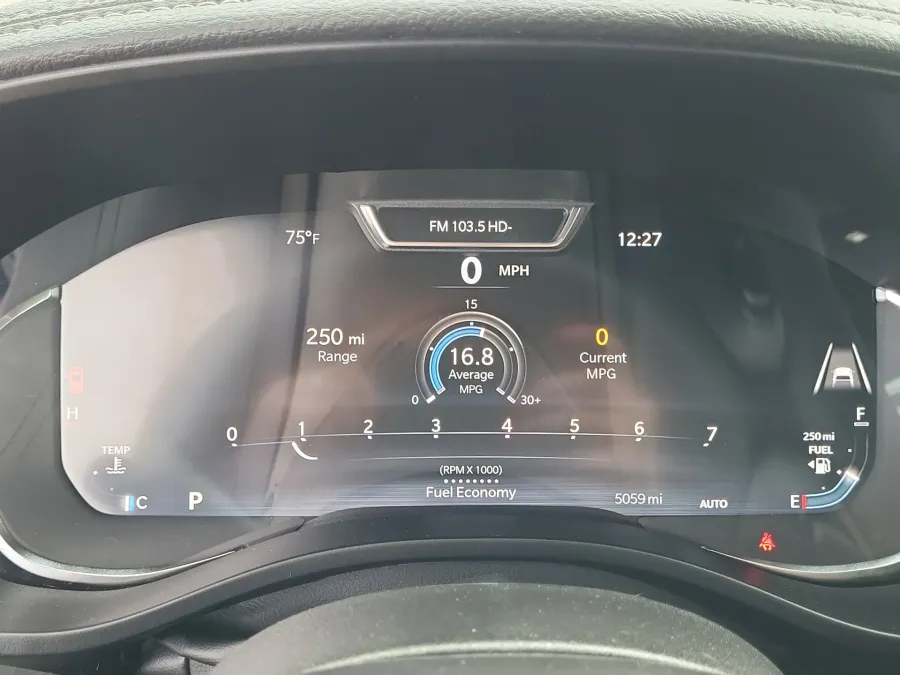 2025 RAM 1500 Laramie | Photo 11 of 26