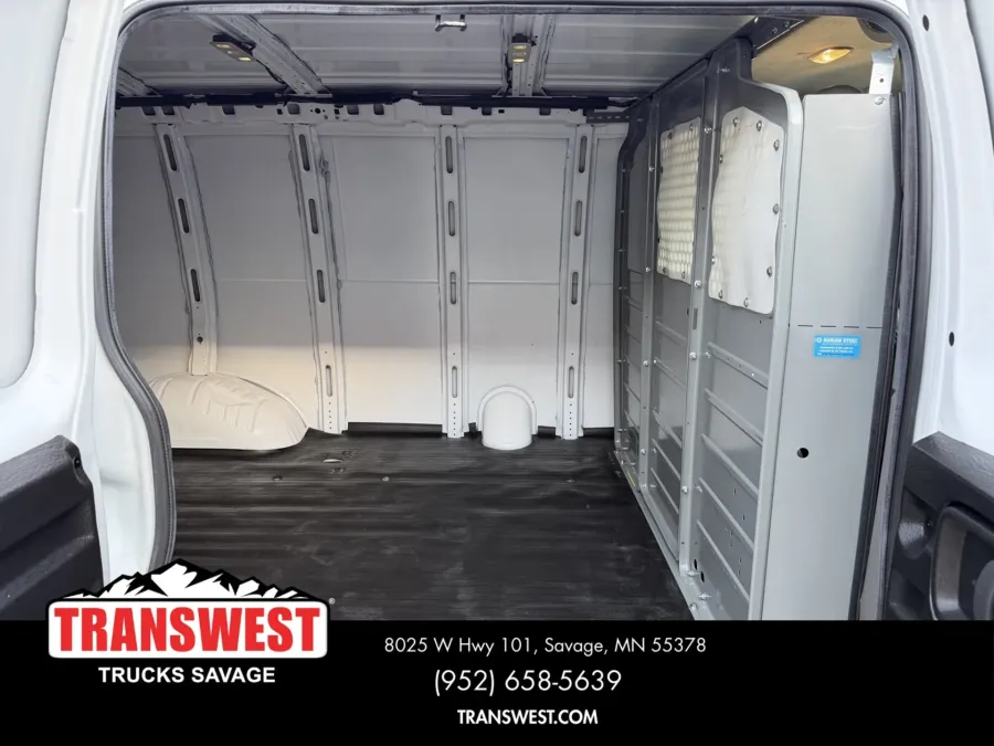 2021 Chevrolet Express | Photo 4 of 18