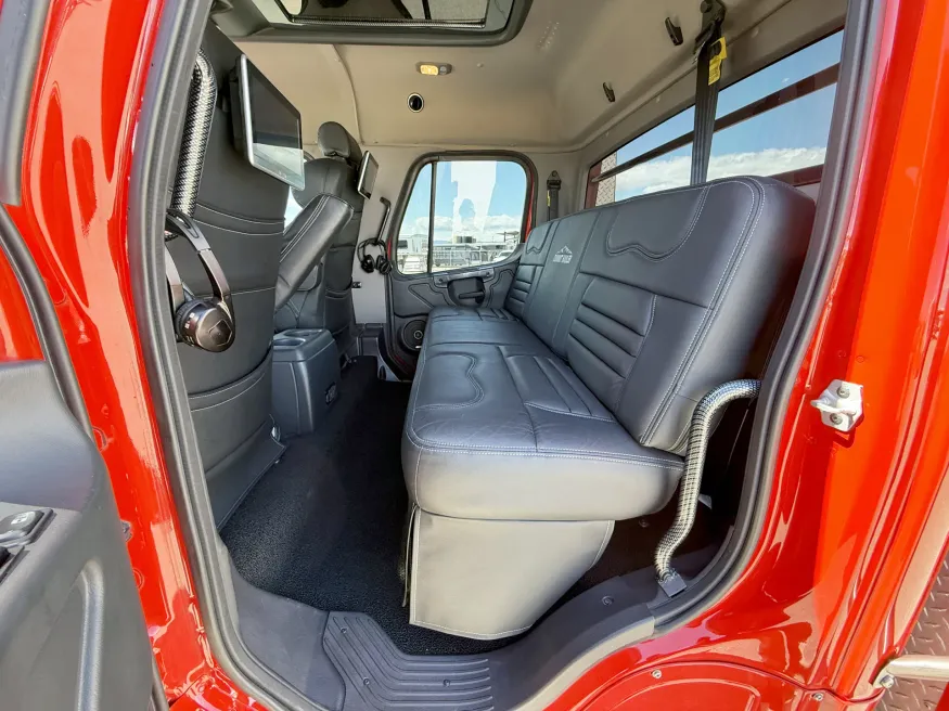 2023 Freightliner M2 106 Summit Hauler | Photo 10 of 24