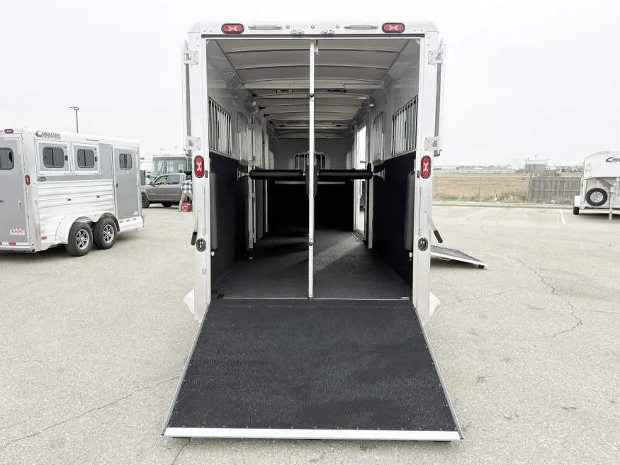 2026 Cimarron Norstar 4HGN Head to Head | Photo 13 of 22