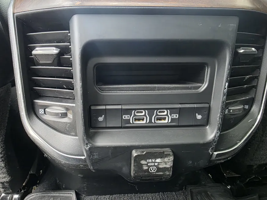 2022 RAM 3500 Laramie | Photo 26 of 28