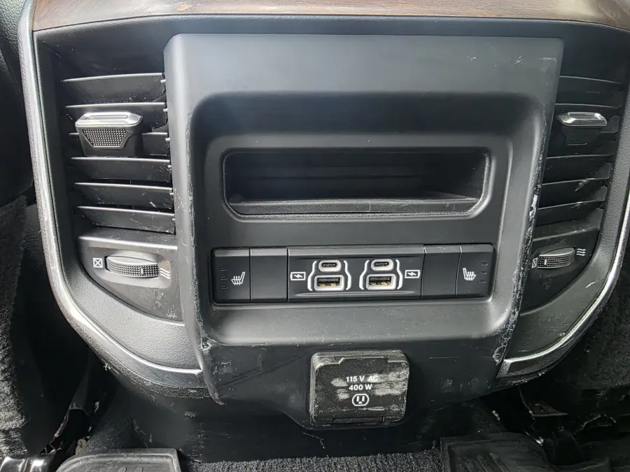 2022 RAM 3500 Laramie | Photo 26 of 28
