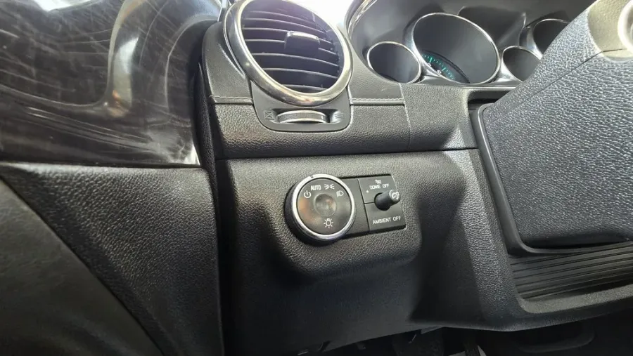 2017 Buick Enclave | Photo 13 of 32