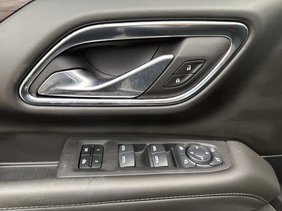 2024 Chevrolet Tahoe LT | Photo 16 of 26