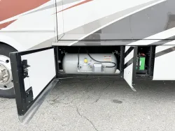 2022 Newmar Bay Star 3626 | Thumbnail Photo 31 of 30