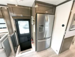 2026 Newmar Super Star 4140 | Thumbnail Photo 12 of 30