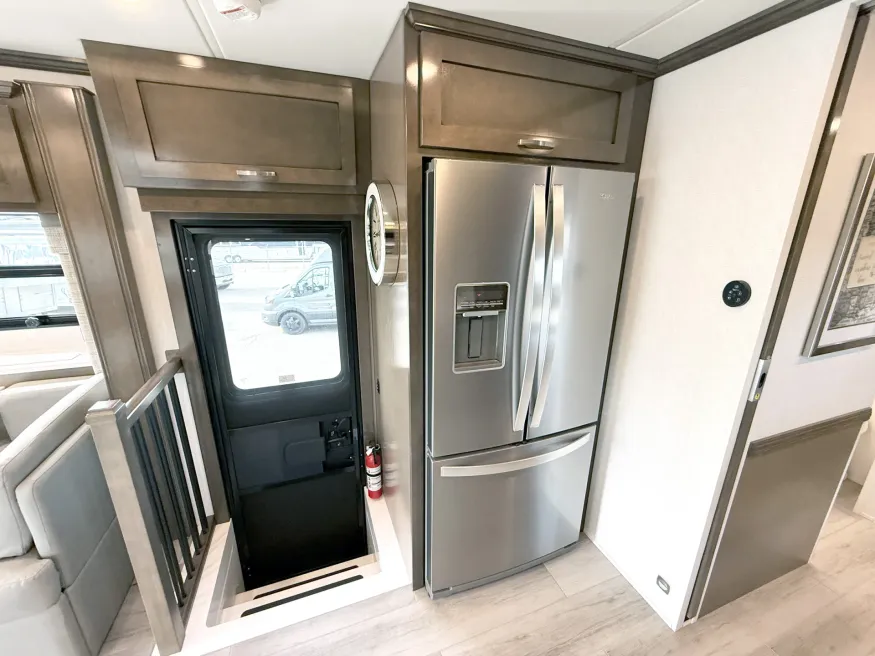 2026 Newmar Super Star 4140 | Photo 12 of 30