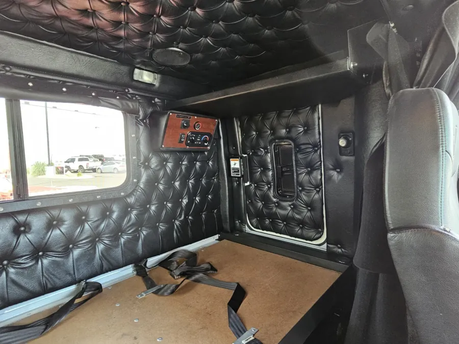 2019 Western Star 4900 | Photo 29 of 34