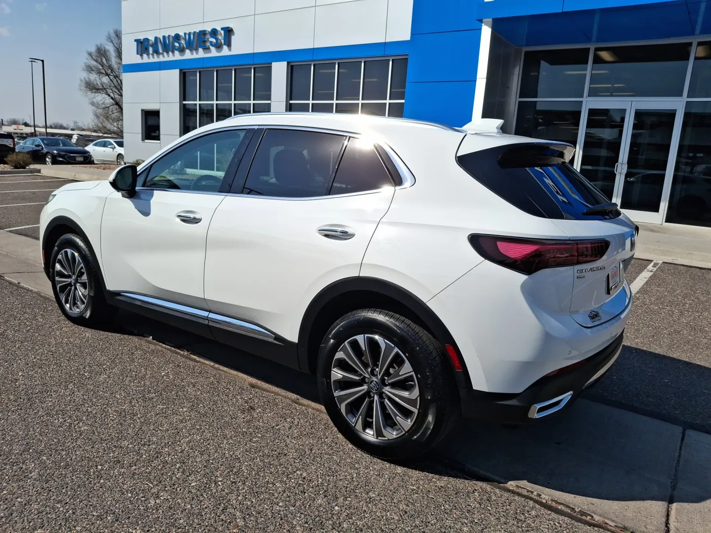 2024 Buick Envision Preferred | Photo 2 of 20