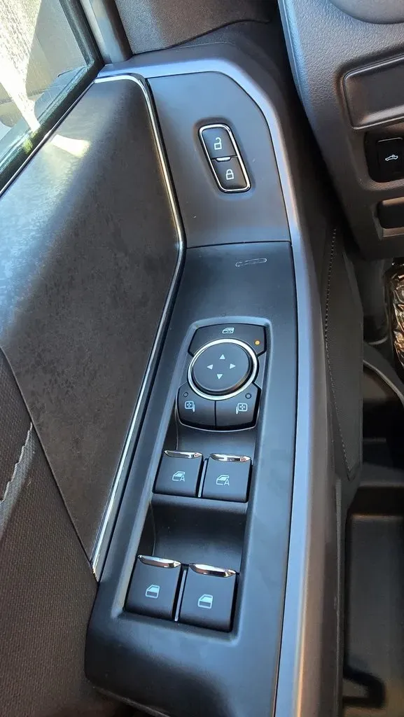 2025 Ford F-150 | Photo 7 of 24