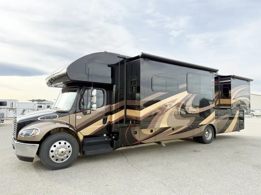 2016 Jayco Seneca 37HJ | Photo 21 of 29