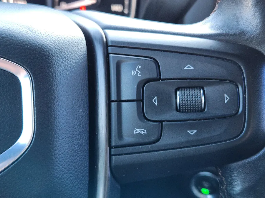 2019 GMC Sierra 1500 AT4 | Photo 17 of 21