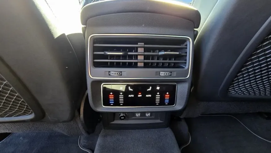 2019 Audi Q8 | Photo 28 of 29