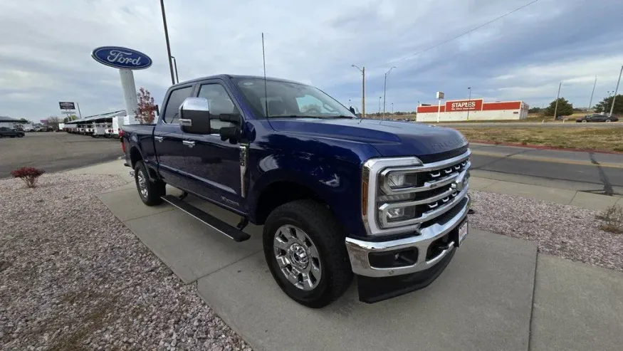 2026 Ford Super Duty F-350 | Photo 5 of 36